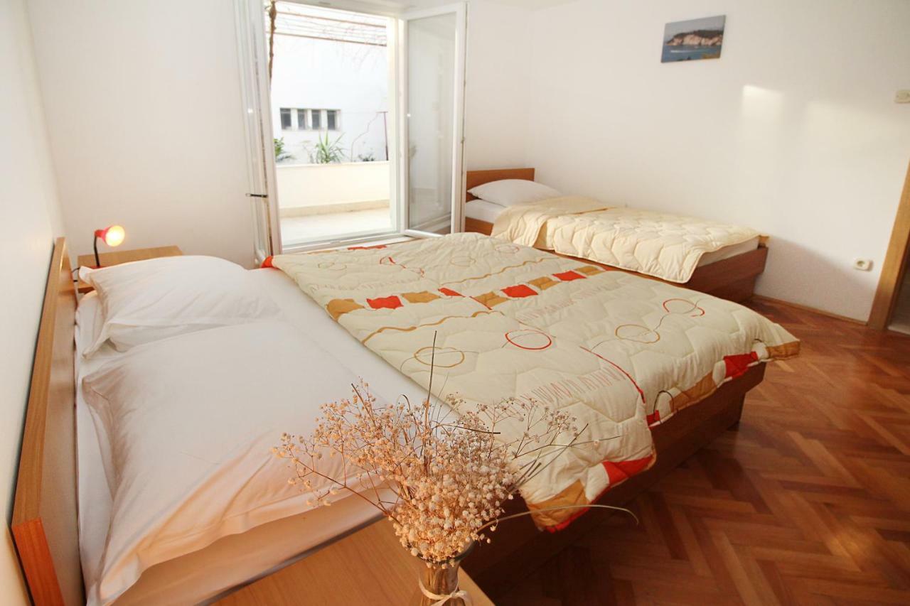 House Vera Baška Voda Esterno foto