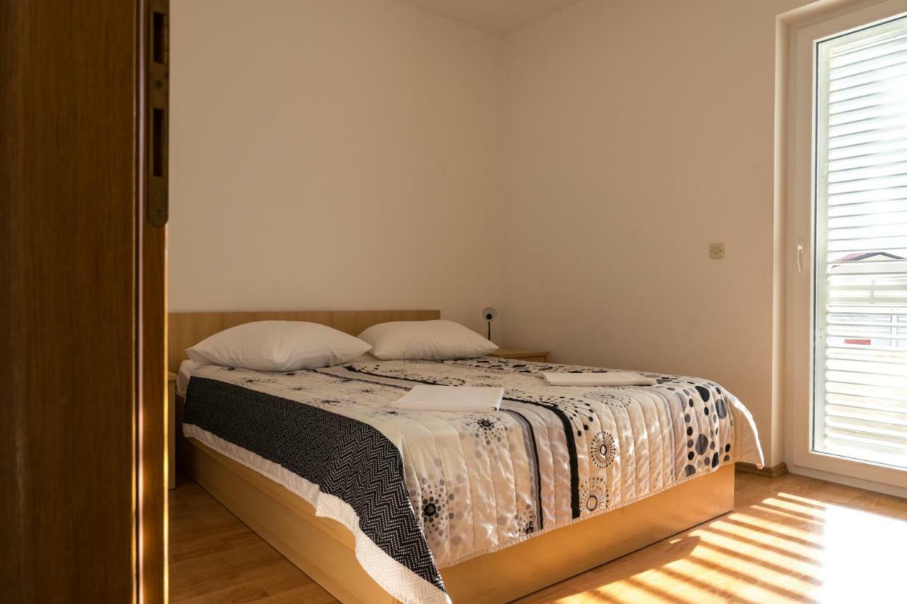House Vera Baška Voda Esterno foto