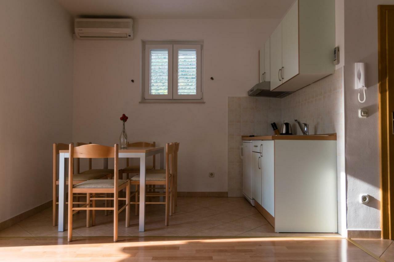 House Vera Baška Voda Esterno foto